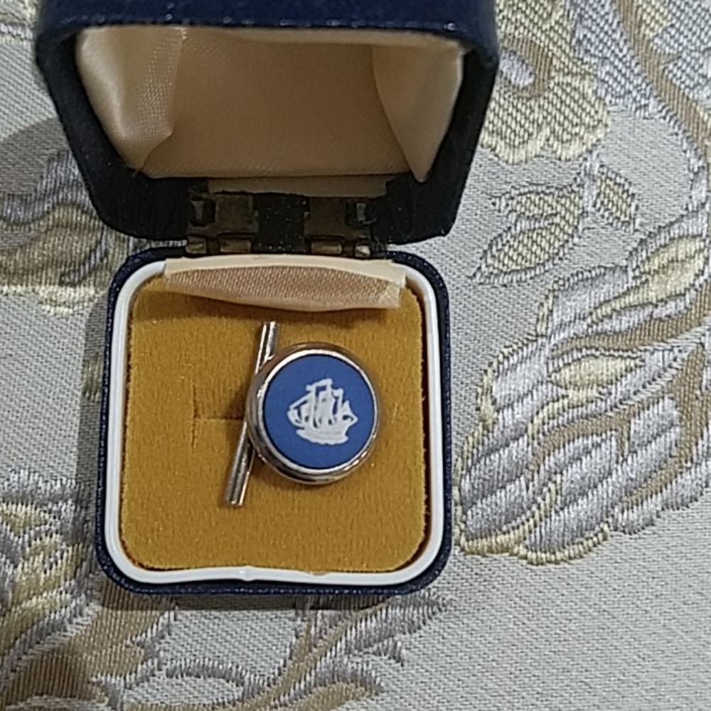 Wedgewood Ship Tie Chain. Made in England